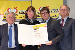Verleihung des Qualitätszertifikates für Gesunde Gemeinden im Netzwerk durch Landeshauptmann Dr. Josef Pühringer, Gemeinde Hofkirchen im Mühlkreis
