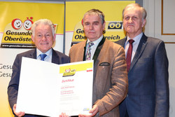 Verleihung des Qualitätszertifikates für Gesunde Gemeinden im Netzwerk durch Landeshauptmann Dr. Josef Pühringer, Gemeinde Berg im Attergau