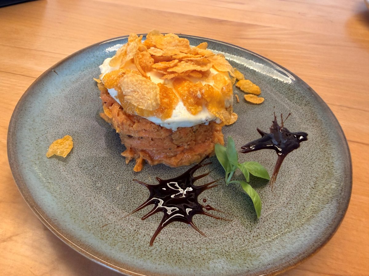 Schafkäsetaler Auf Karotten Tartar